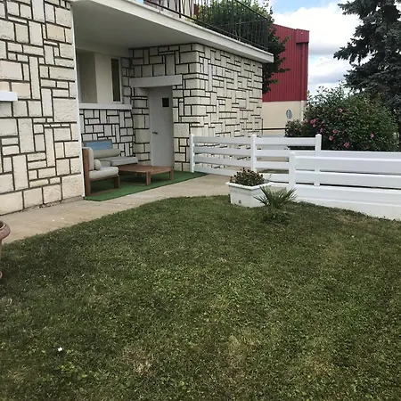 T2 Avec Jardin, Terrasse Et Wifi A 1km Des Thermes - Fr-1-541-156 아파트 라로슈포세이